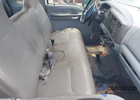 2002 Ford F-250 Lariat/Xl/Xlt z USA, uszkodzony, nr VIN 1FTNX20LX2EB20269